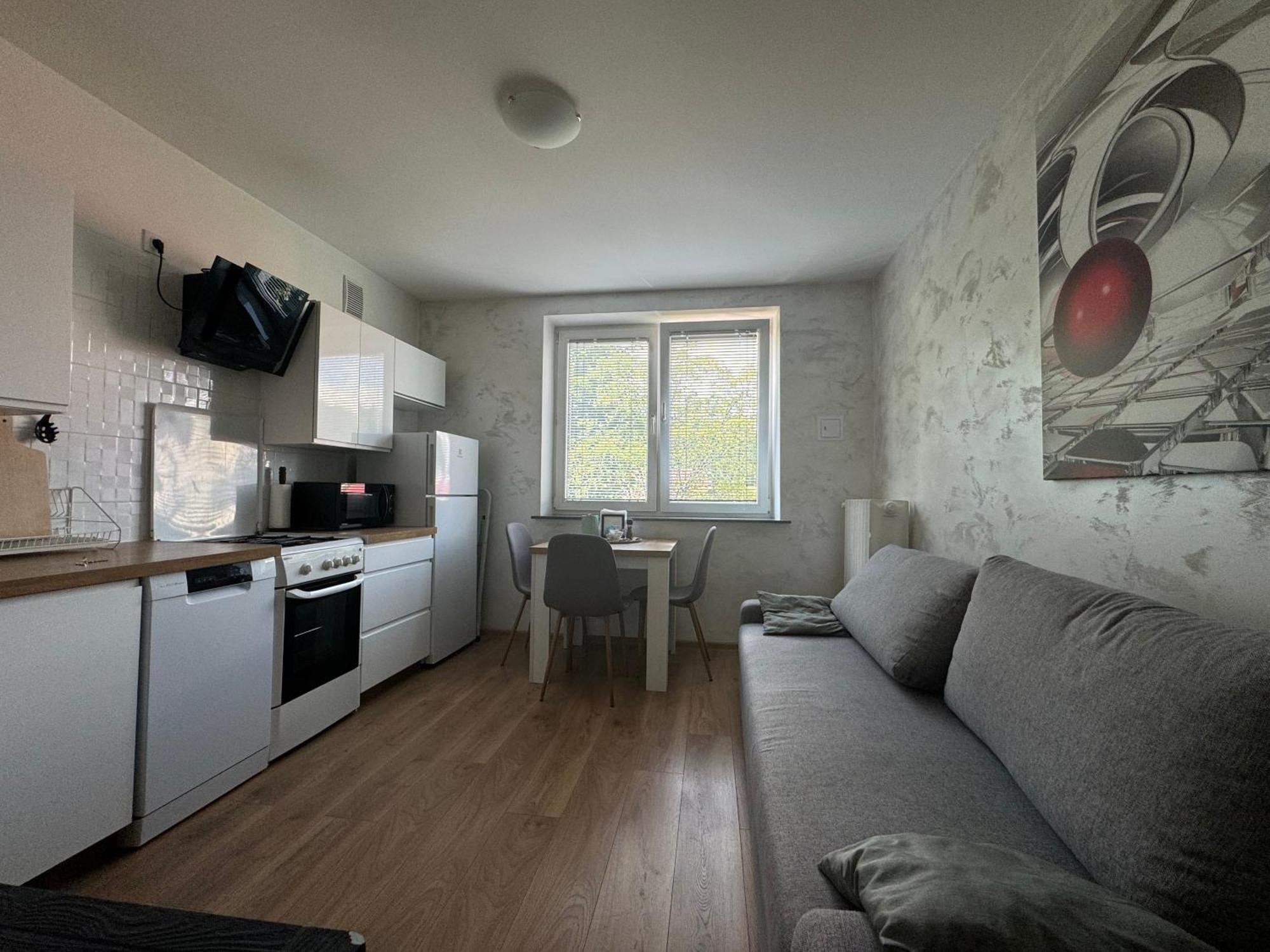 Kalwaryjska Spot Apartment In A Good Location Cracovie Extérieur photo